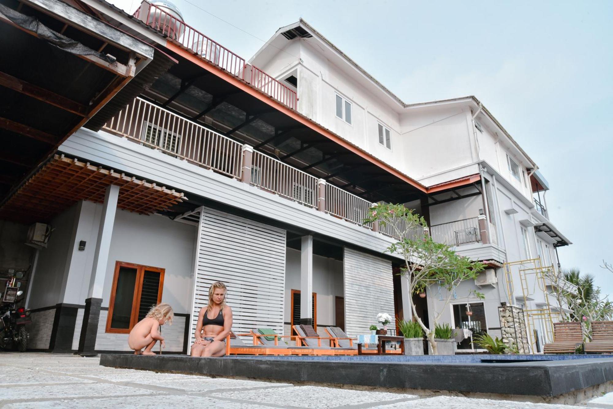 Oseda Nias Surf House Hotel Hilibotodane Екстериор снимка