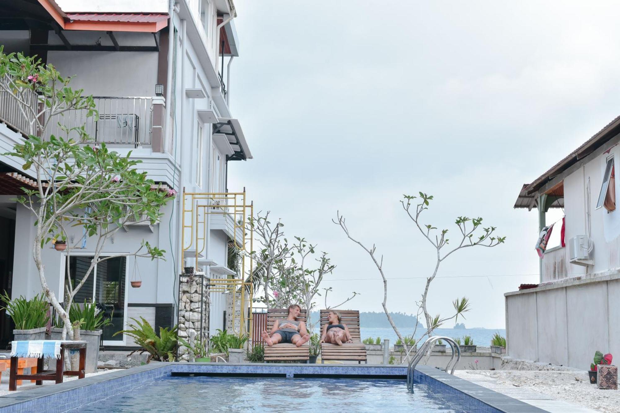 Oseda Nias Surf House Hotel Hilibotodane Екстериор снимка
