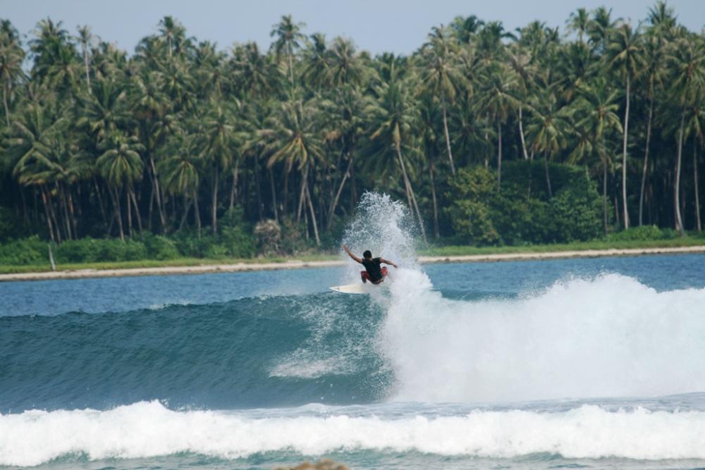 Oseda Nias Surf House Hotel Hilibotodane Екстериор снимка