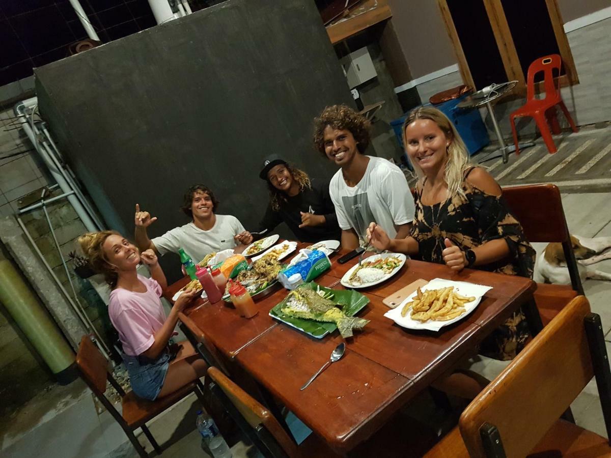 Oseda Nias Surf House Hotel Hilibotodane Екстериор снимка