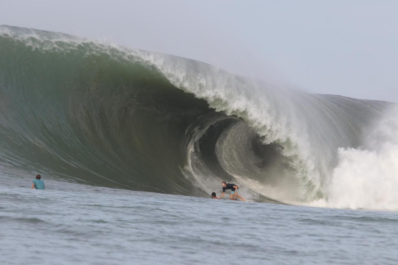 Oseda Nias Surf House Hotel Hilibotodane Екстериор снимка