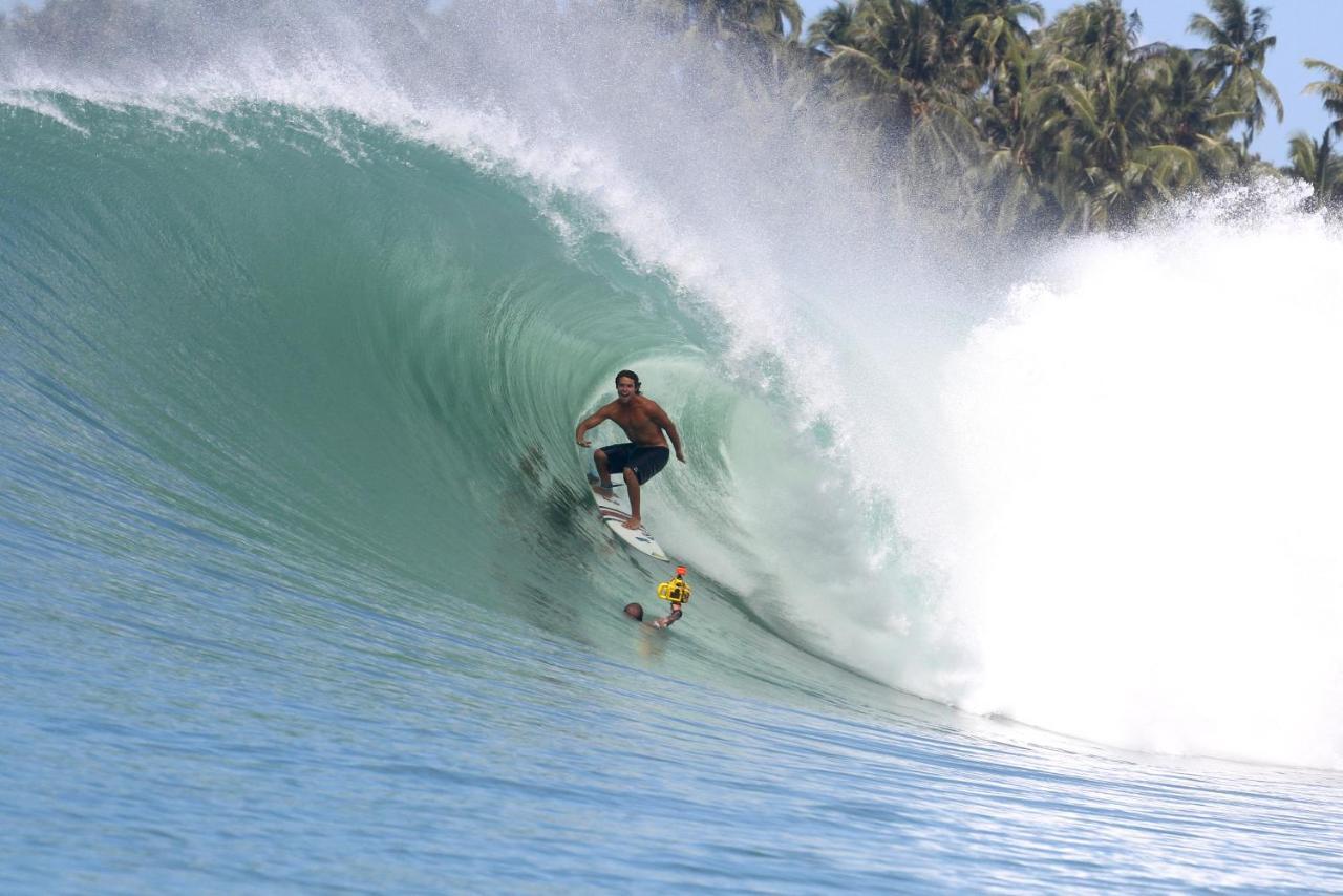 Oseda Nias Surf House Hotel Hilibotodane Екстериор снимка
