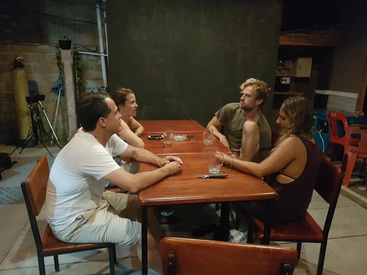 Oseda Nias Surf House Hotel Hilibotodane Екстериор снимка